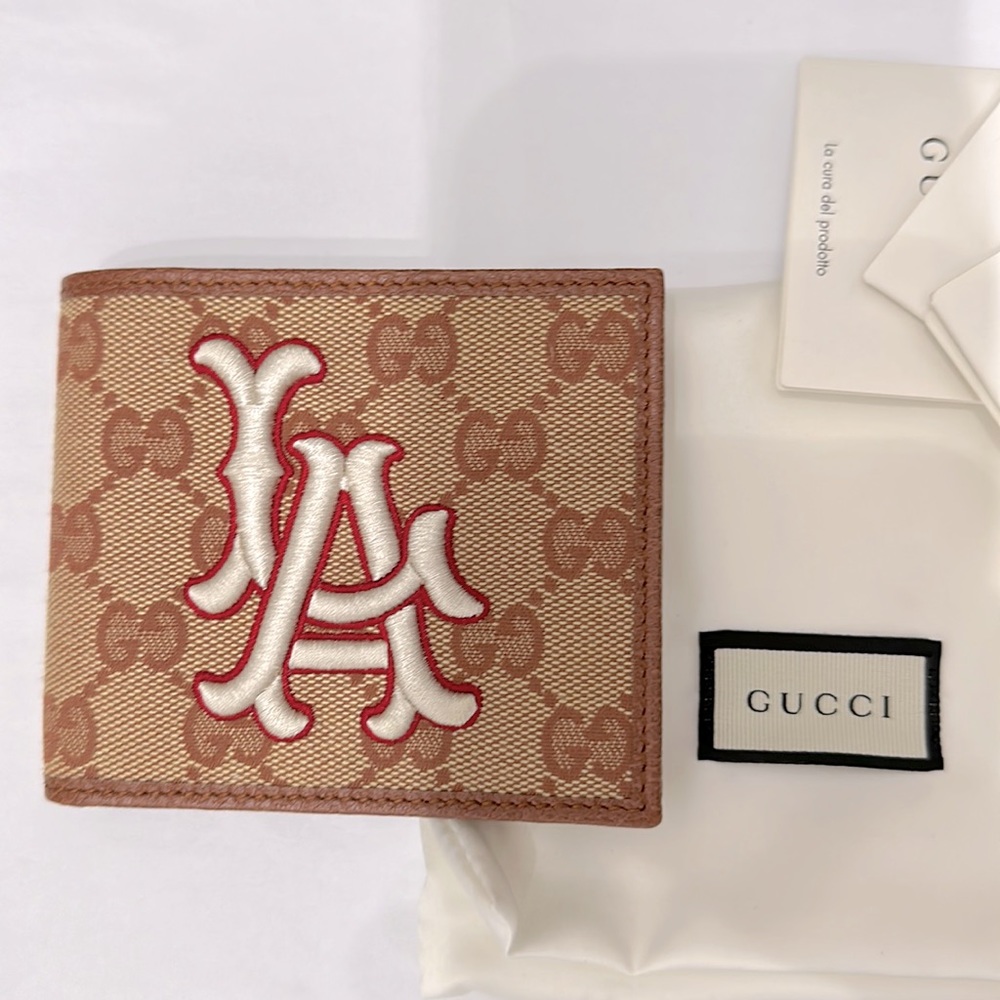Gucci LA men’s wallet. Brand new, never used.